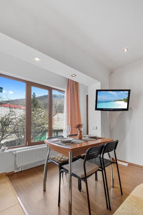 Cozy Montain Studio Lägenhet Sinaia Exteriör bild